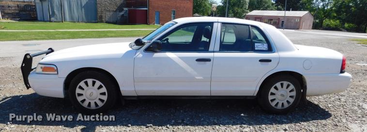 image for item DB9498 2009 Ford Crown Victoria Police Interceptor