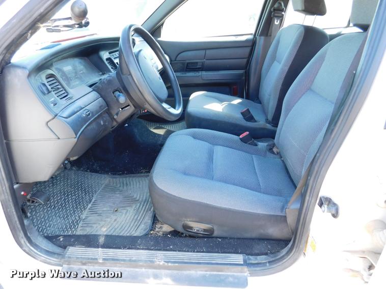 image for item DB9498 2009 Ford Crown Victoria Police Interceptor