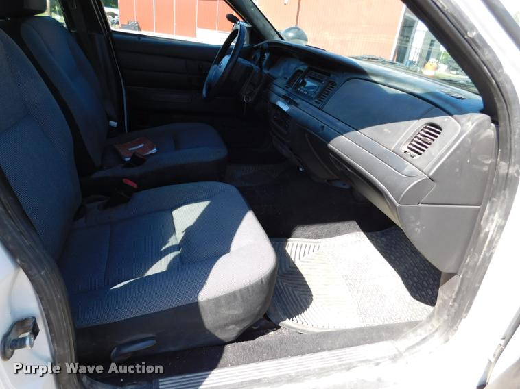 image for item DB9498 2009 Ford Crown Victoria Police Interceptor