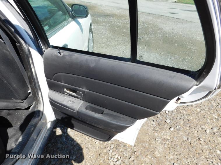 image for item DB9498 2009 Ford Crown Victoria Police Interceptor