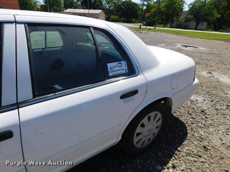 image for item DB9498 2009 Ford Crown Victoria Police Interceptor