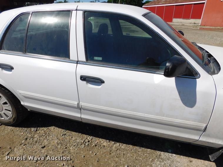 image for item DB9498 2009 Ford Crown Victoria Police Interceptor