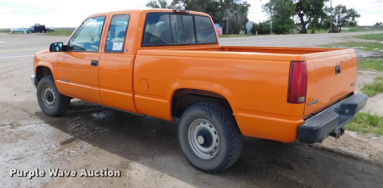 image for item DB9499 1998 GMC Sierra 1500 SL Ext. Cab pickup truck