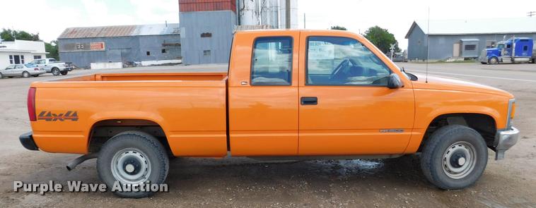 image for item DB9499 1998 GMC Sierra 1500 SL Ext. Cab pickup truck