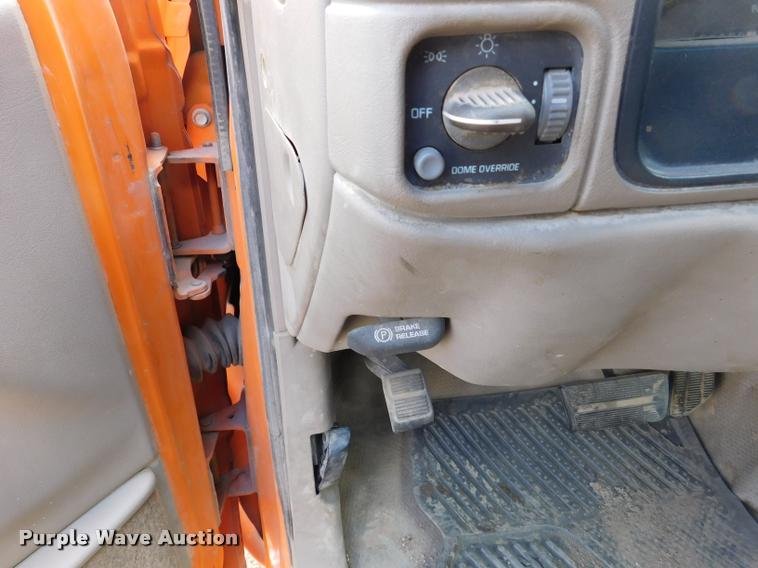 image for item DB9499 1998 GMC Sierra 1500 SL Ext. Cab pickup truck