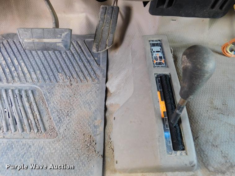 image for item DB9499 1998 GMC Sierra 1500 SL Ext. Cab pickup truck