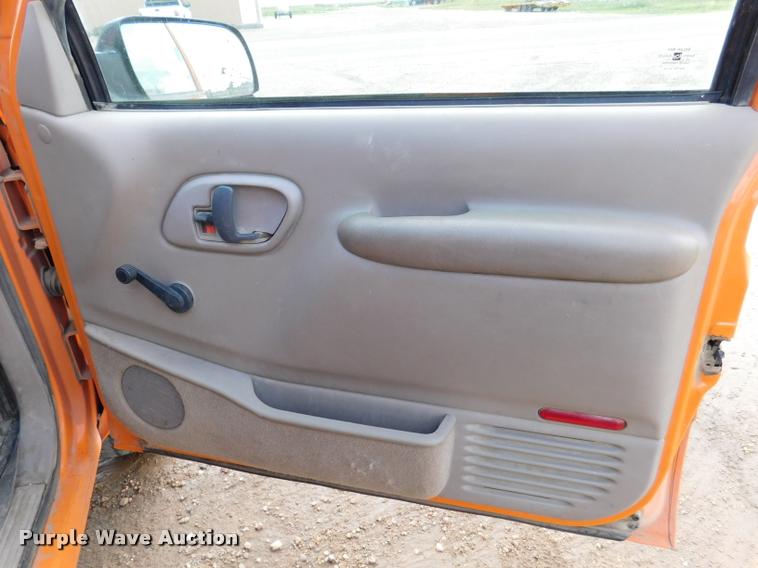 image for item DB9499 1998 GMC Sierra 1500 SL Ext. Cab pickup truck