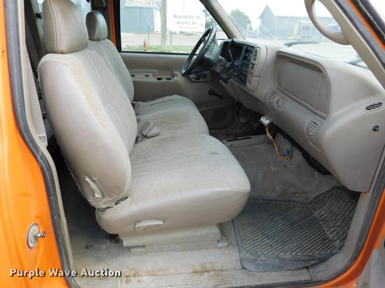 image for item DB9499 1998 GMC Sierra 1500 SL Ext. Cab pickup truck