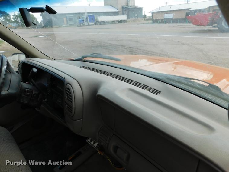 image for item DB9499 1998 GMC Sierra 1500 SL Ext. Cab pickup truck