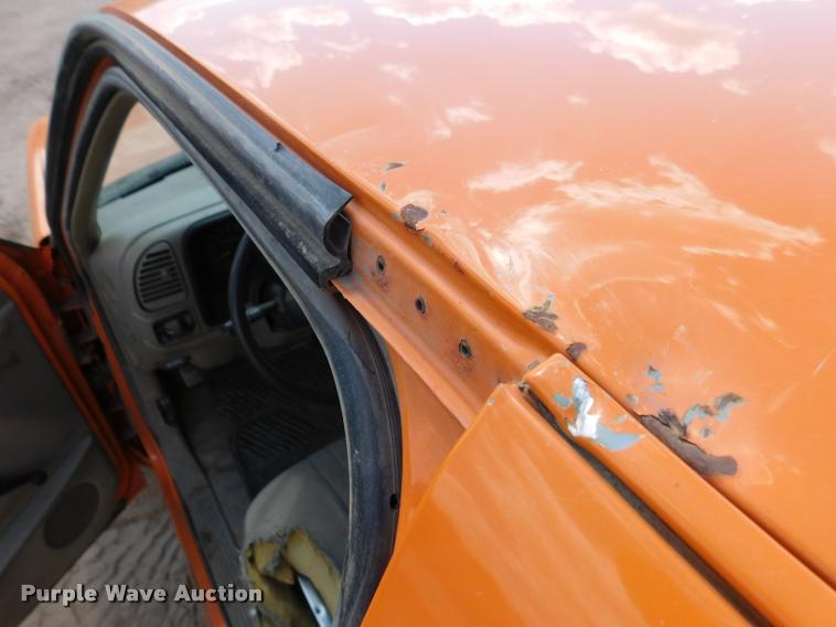 image for item DB9499 1998 GMC Sierra 1500 SL Ext. Cab pickup truck