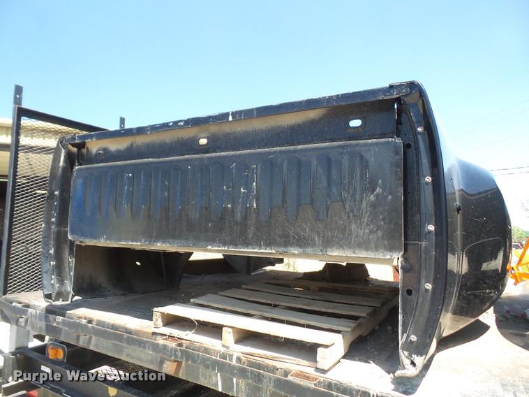 image for item DC9242 (2) Chevrolet Silverado 3500 pickup truck beds