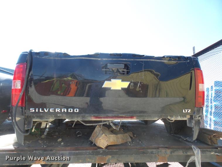 image for item DC9242 (2) Chevrolet Silverado 3500 pickup truck beds