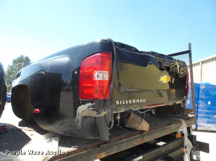 image for item DC9242 (2) Chevrolet Silverado 3500 pickup truck beds