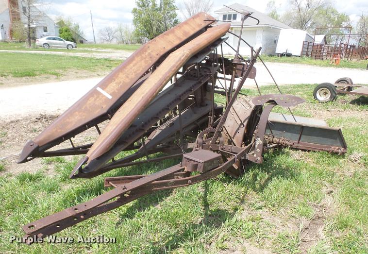 image for item DC9252 Corn binder