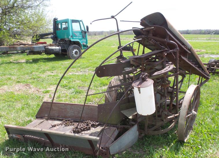 image for item DC9252 Corn binder