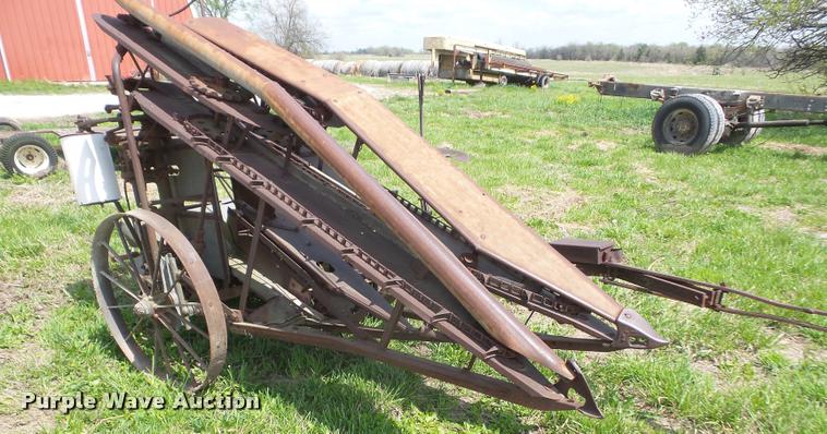 image for item DC9252 Corn binder