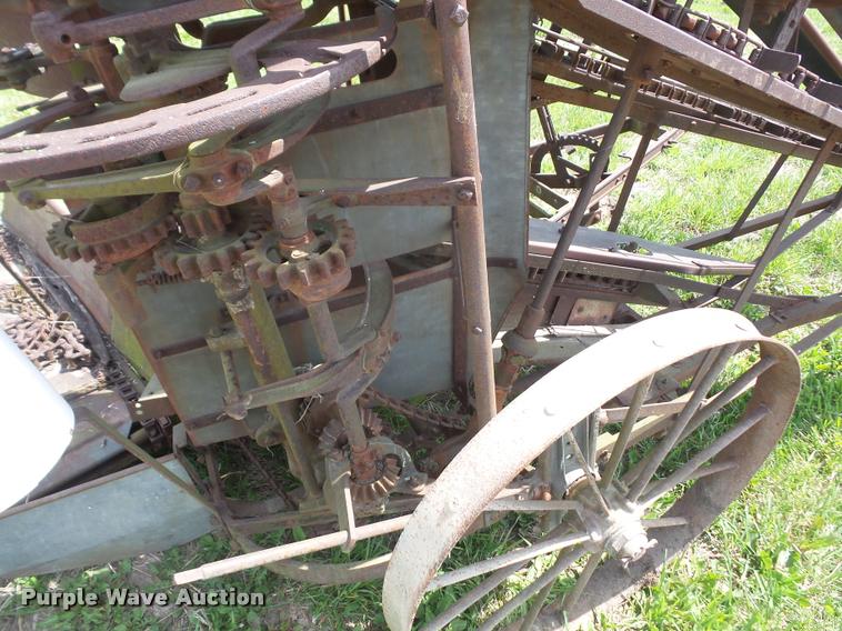 image for item DC9252 Corn binder