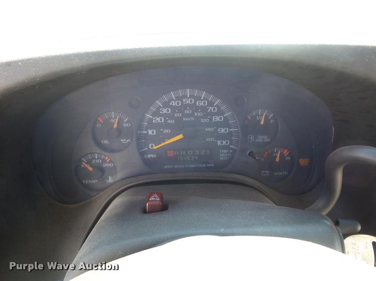 image for item DD9262 2001 Chevrolet Express G3500 shuttle bus