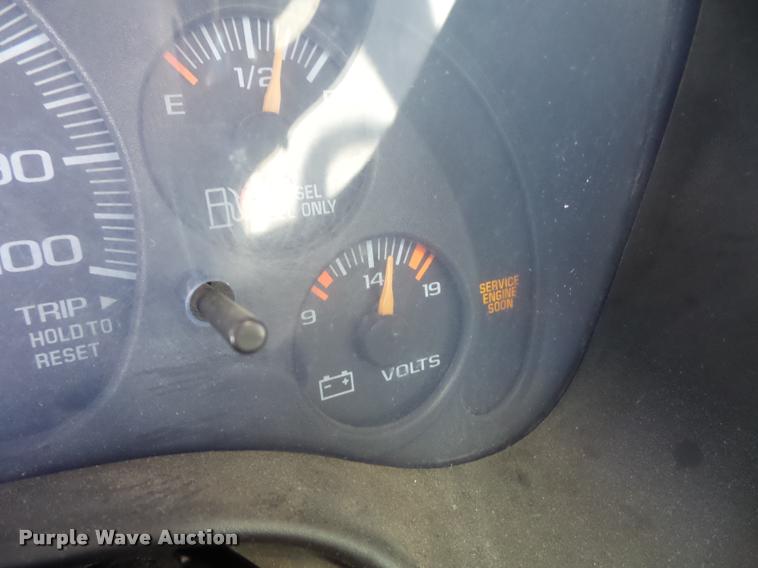 image for item DD9262 2001 Chevrolet Express G3500 shuttle bus