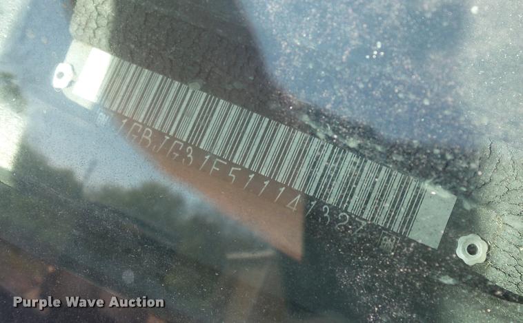 image for item DD9262 2001 Chevrolet Express G3500 shuttle bus