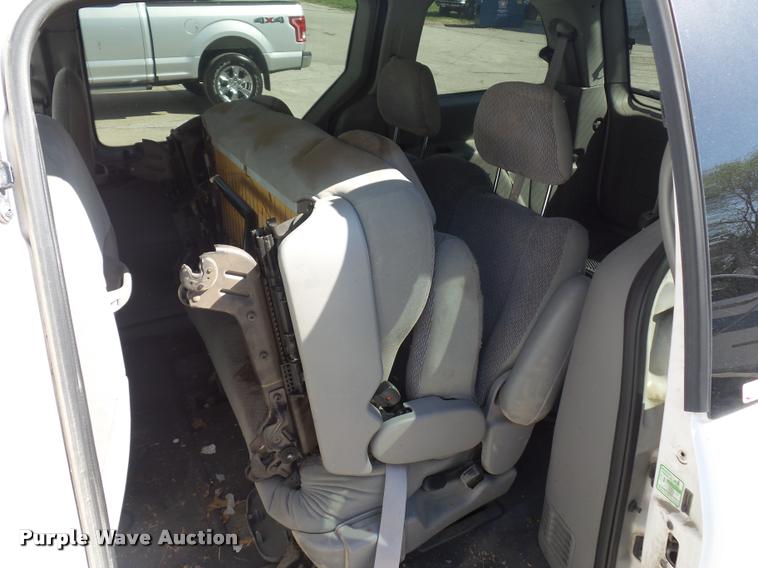 image for item DD9263 1999 Ford Windstar van