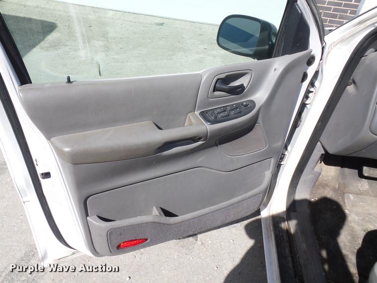 image for item DD9263 1999 Ford Windstar van