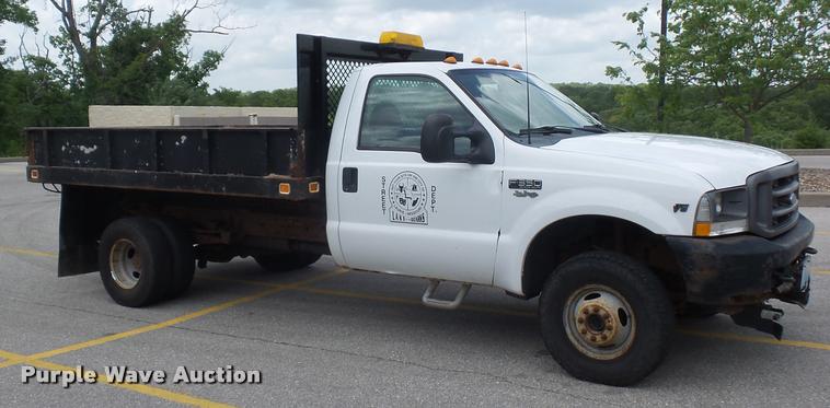 image for item DD9494 2002 Ford F350 Super Duty dump bed pickup truck