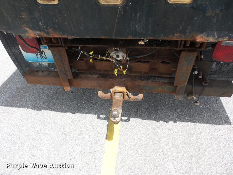 image for item DD9494 2002 Ford F350 Super Duty dump bed pickup truck