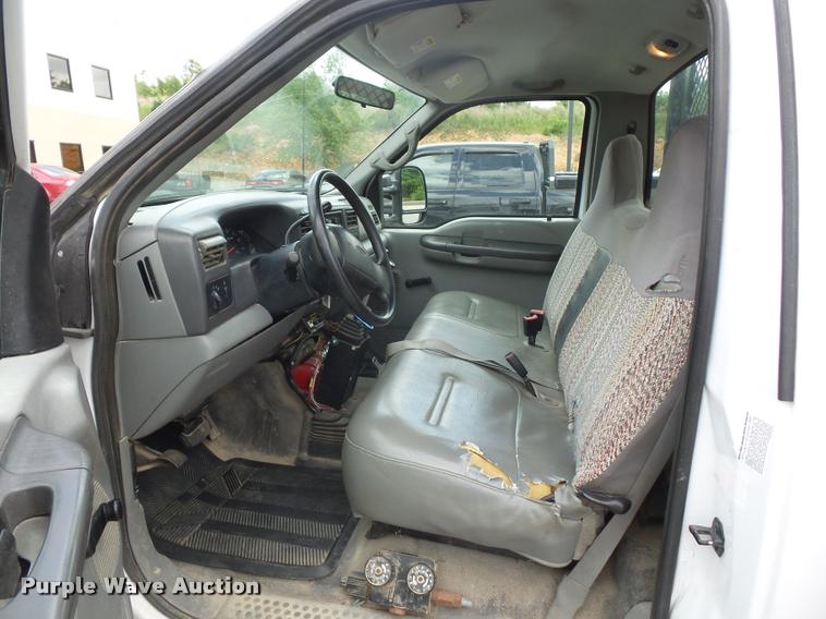 image for item DD9494 2002 Ford F350 Super Duty dump bed pickup truck