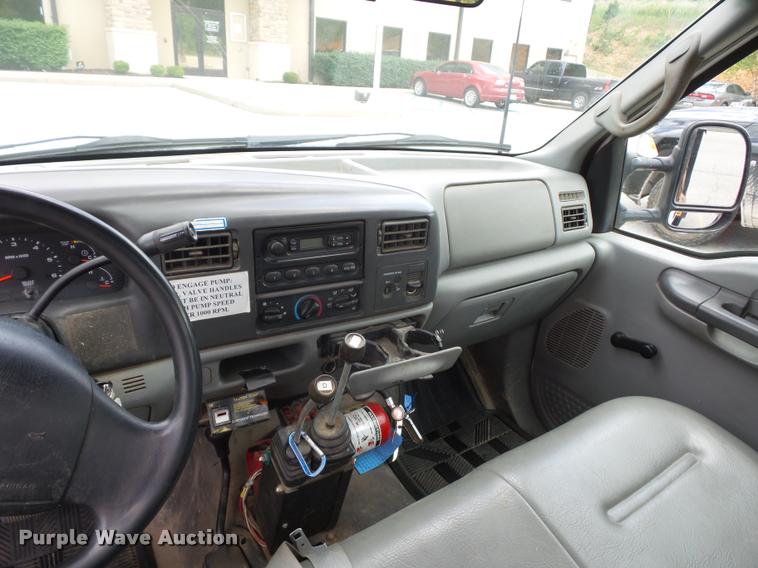 image for item DD9494 2002 Ford F350 Super Duty dump bed pickup truck