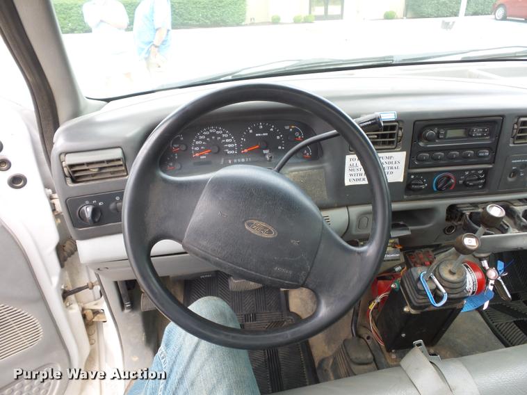 image for item DD9494 2002 Ford F350 Super Duty dump bed pickup truck