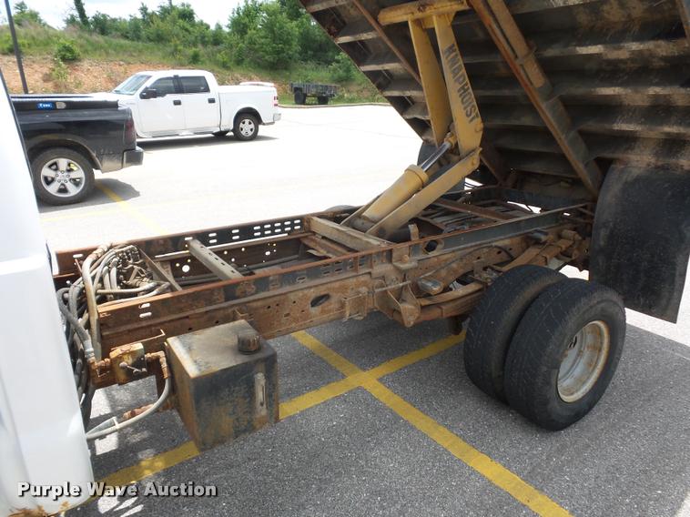 image for item DD9494 2002 Ford F350 Super Duty dump bed pickup truck