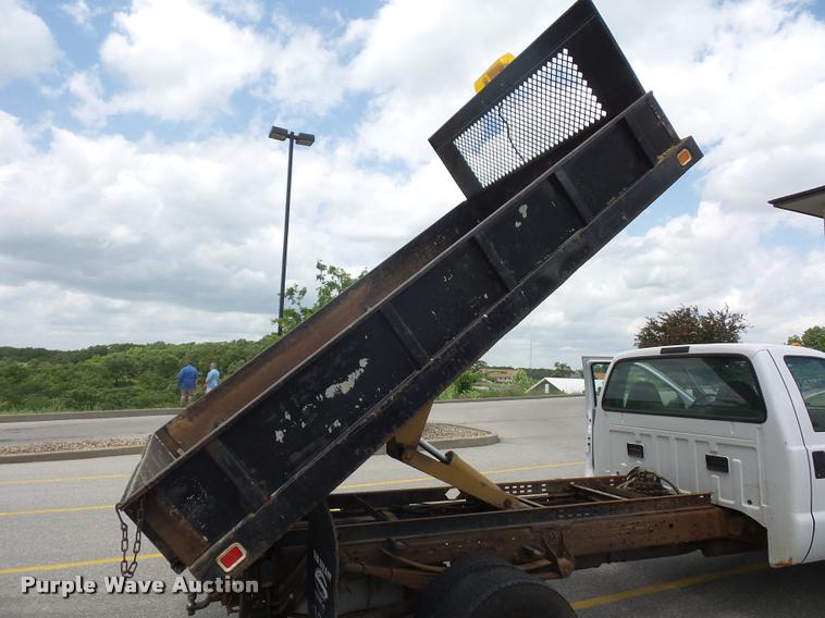 image for item DD9494 2002 Ford F350 Super Duty dump bed pickup truck
