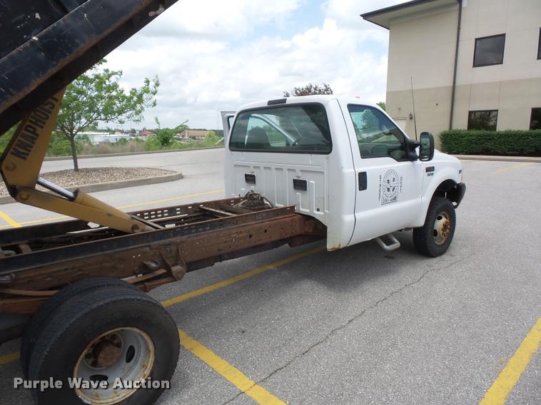 image for item DD9494 2002 Ford F350 Super Duty dump bed pickup truck