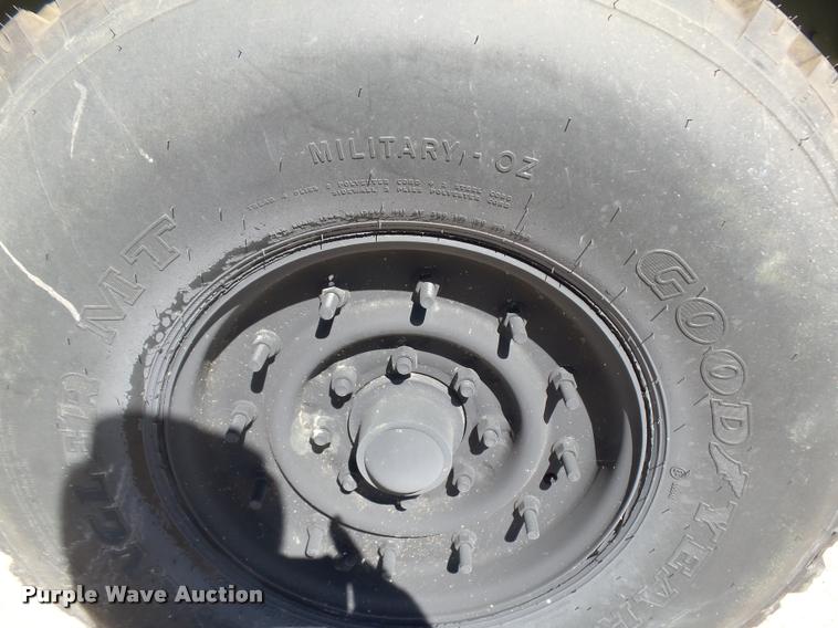 image for item DE9617 2013 U.S. Military M-1102 utility trailer