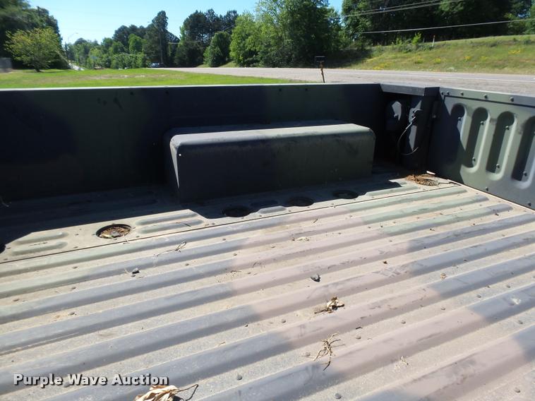 image for item DE9617 2013 U.S. Military M-1102 utility trailer