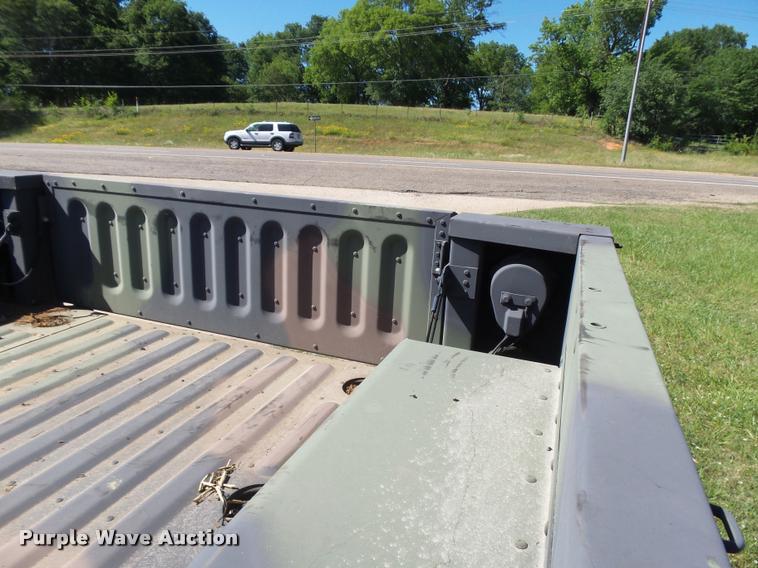 image for item DE9617 2013 U.S. Military M-1102 utility trailer