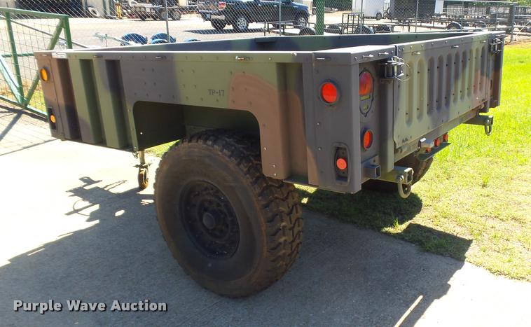 image for item DE9618 2013 U.S. Military M-1102 utility trailer