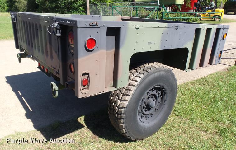 image for item DE9618 2013 U.S. Military M-1102 utility trailer