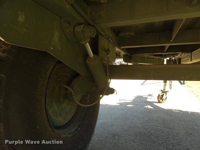 image for item DE9618 2013 U.S. Military M-1102 utility trailer
