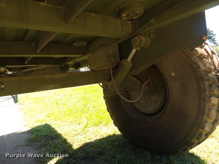 image for item DE9618 2013 U.S. Military M-1102 utility trailer