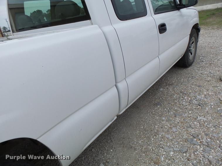 image for item DF9261 2006 Chevrolet Silverado 1500 Ext. Cab pickup truck