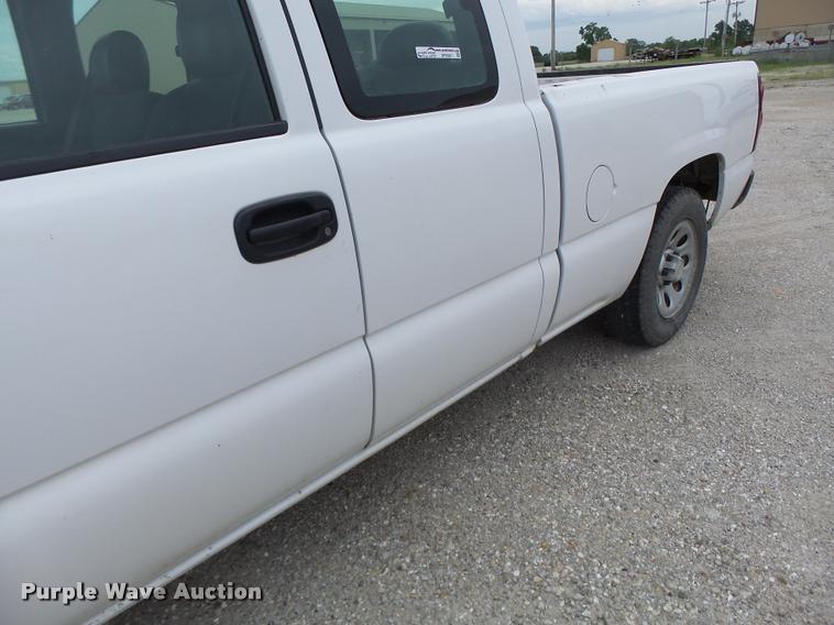 image for item DF9261 2006 Chevrolet Silverado 1500 Ext. Cab pickup truck