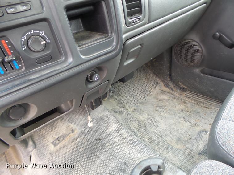 image for item DF9261 2006 Chevrolet Silverado 1500 Ext. Cab pickup truck