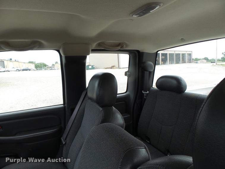 image for item DF9261 2006 Chevrolet Silverado 1500 Ext. Cab pickup truck