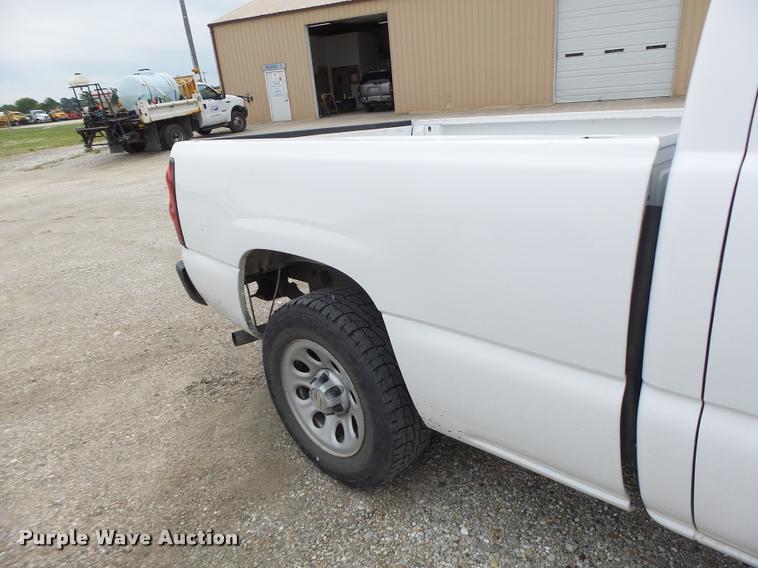 image for item DF9262 2006 Chevrolet Silverado 1500 Ext. Cab pickup truck