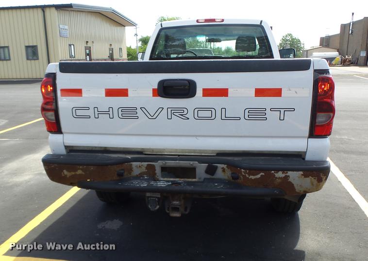 image for item DF9270 2006 Chevrolet Silverado 2500HD pickup truck