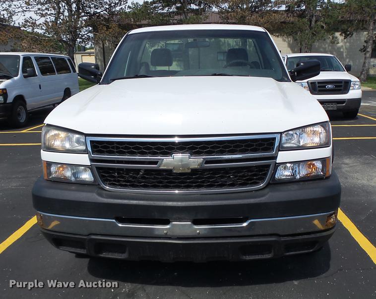 image for item DF9270 2006 Chevrolet Silverado 2500HD pickup truck