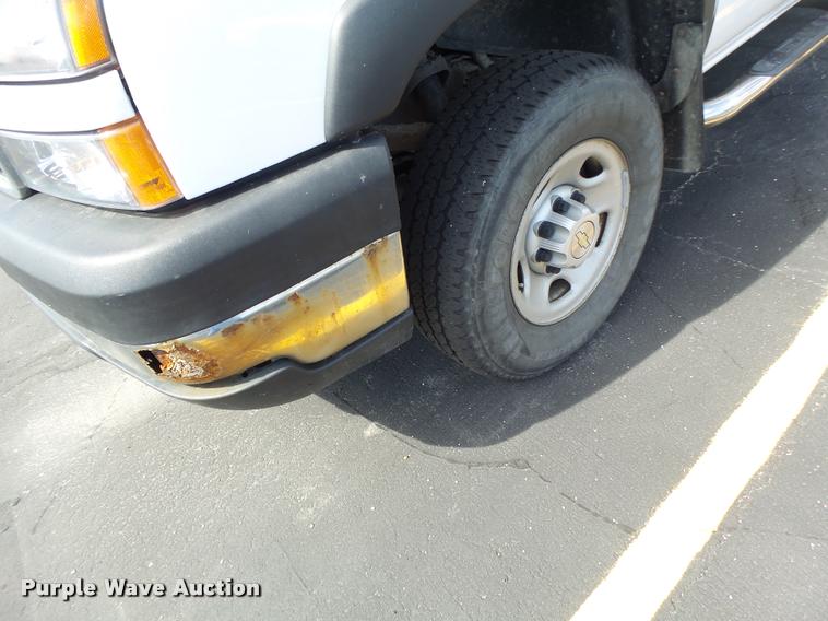 image for item DF9270 2006 Chevrolet Silverado 2500HD pickup truck