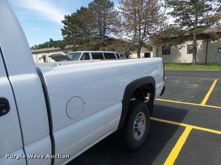 image for item DF9270 2006 Chevrolet Silverado 2500HD pickup truck